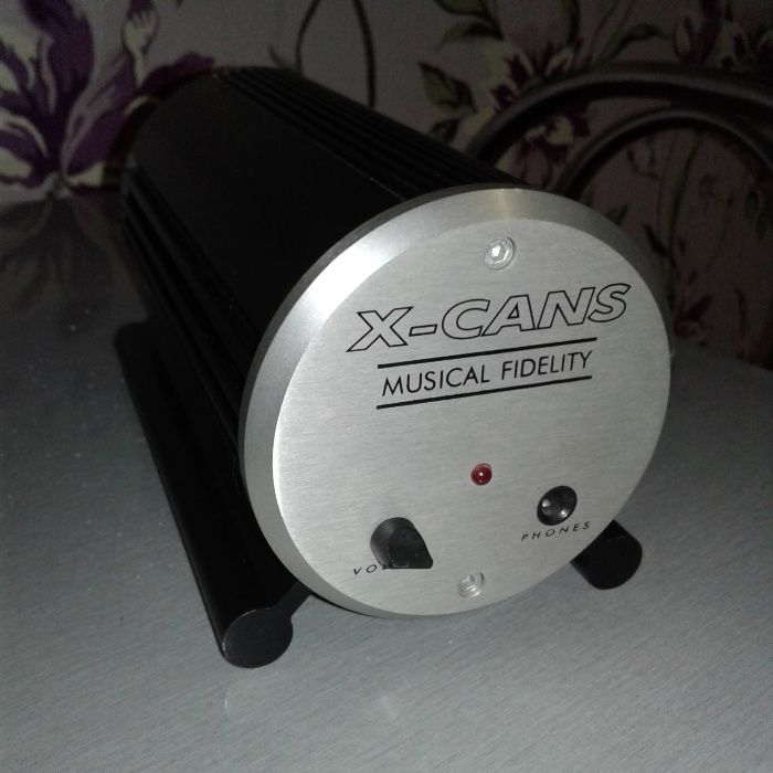 Продам ламповый усилитель для наушников Musical Fidelity X-CANS