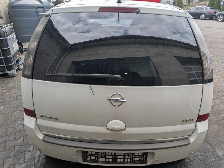 klapa bagażnika opel meriva a y474