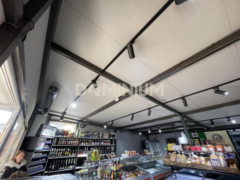 Продається комерція в місті Хуст по центральній дорозі