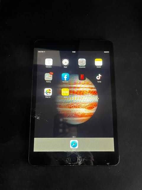 iPad mini 1 – 32GB – Sprawny, pęknięty ekran