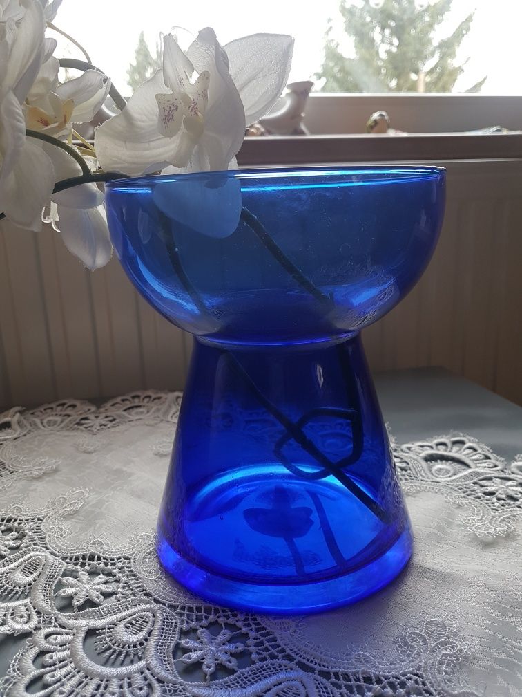 Kobaltowy szklany wazon, flakon prl