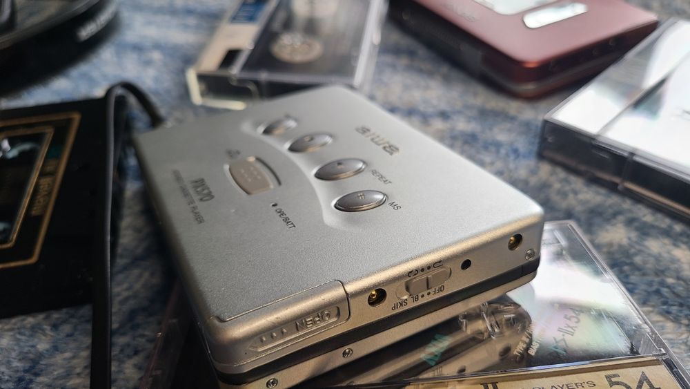 Кассетный плеер AIWA HS-PX570 Made in Japan, Отл. сост., Видео работы.