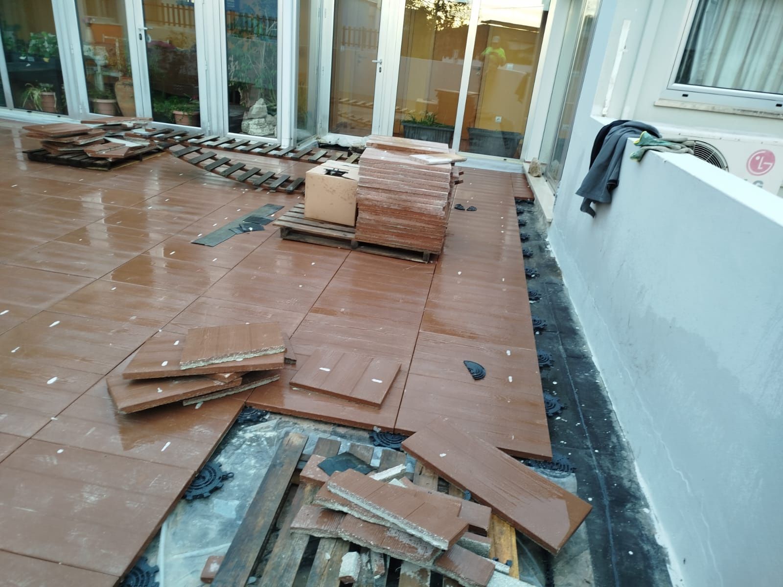 Faço trabalhos de jadinagem construção civil e pintura