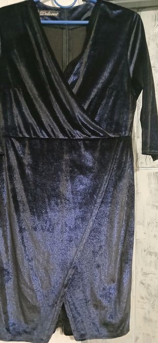 Дуже гарна вечірня сукня 46- 48 розмір