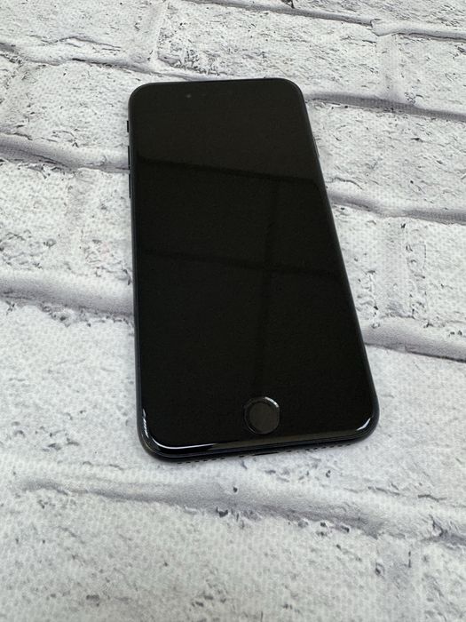 Iphone Se 2020 64gb r sim 60$