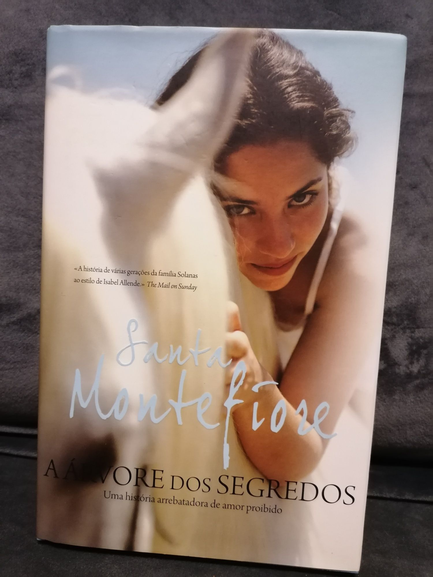 A árvore dos segredos, de Santa Montefiore