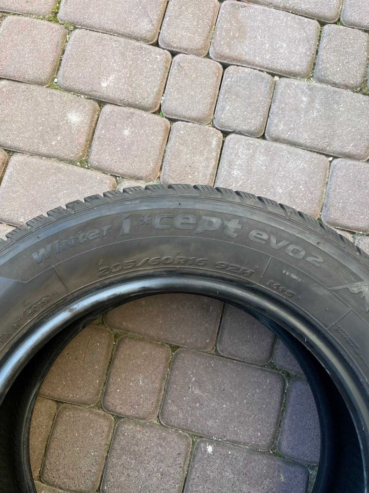 Opony Hankook Winter Icept Evo 2  205/60/16 92H  8mm