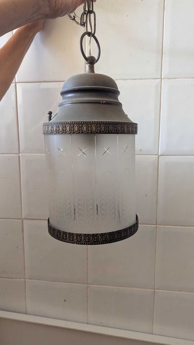 Candeeiro de teto como novo