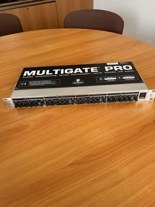 Обробка звуку BEHRINGER XR4400 Процессор