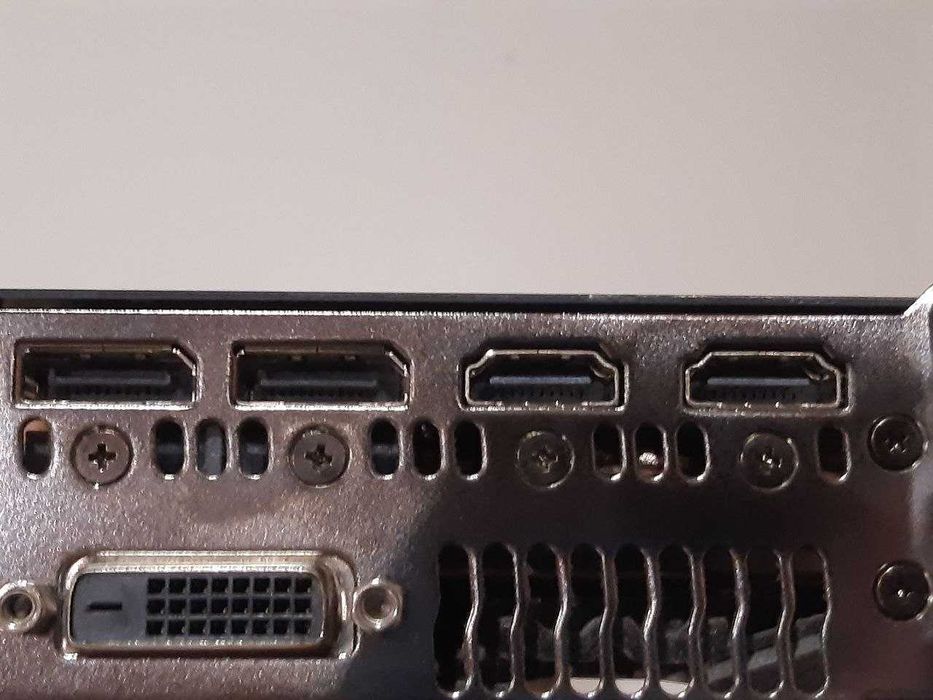 Asus Rog GTX 1070 [8 gb]