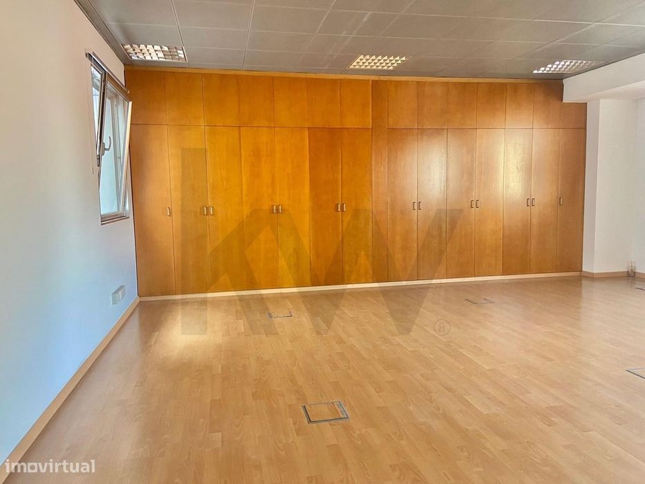 Escritório Open space,  em frente à Gulbenkian