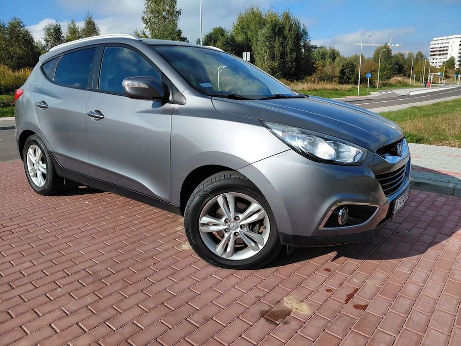 Hyundai ix35 Hyundai ix35 2.0 4x4 CRDi opony letnie plus zimowe ogrzewanie webasto