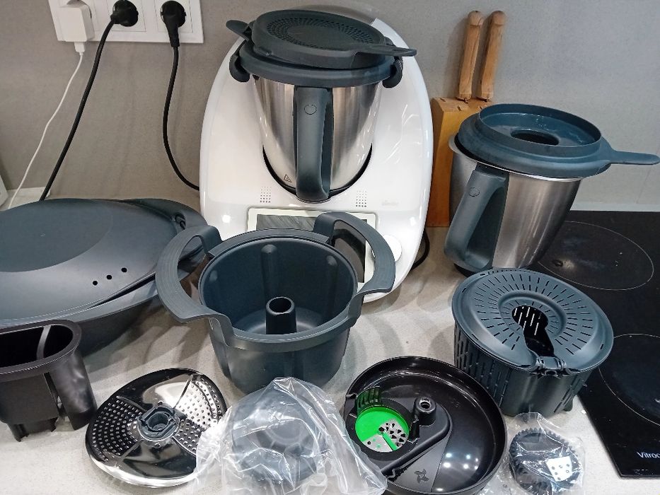 Bimby com 2 copos e varoma,TM6