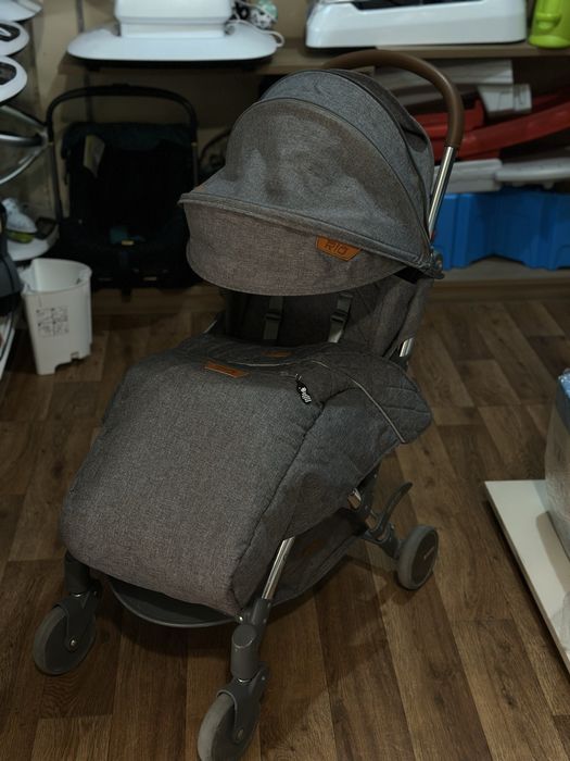 Коляска прогулочная CARRELLO Quatro rio