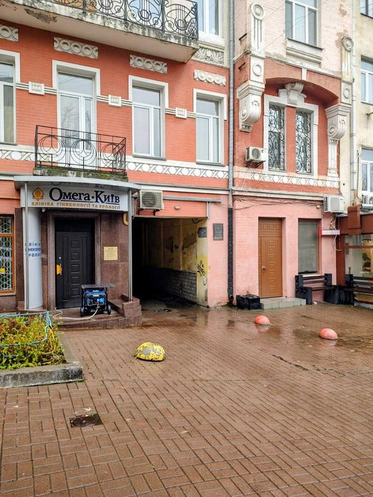 Без % Фасадне приміщення 64м.кв. Окремий вхід. Вул.Володимирська 81