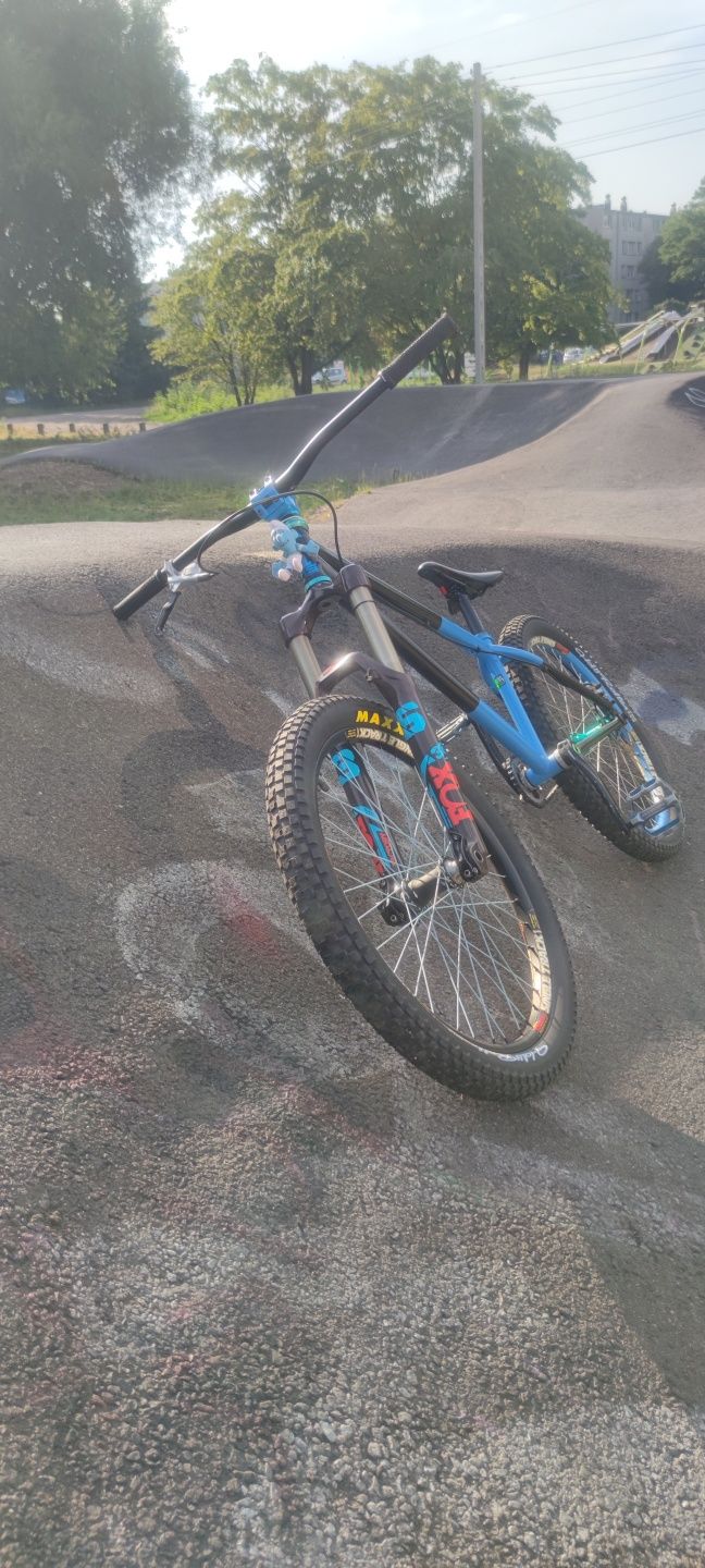 Dirt Ns Metropolis 2 2010r