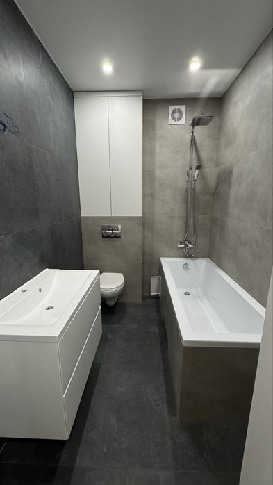 Євродвушка з новим ремонтом! Хороша локація