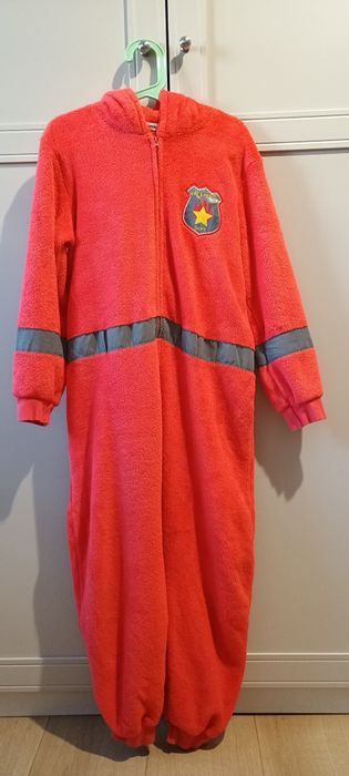 Kombinezon welurowy, rozmiar 134/140.