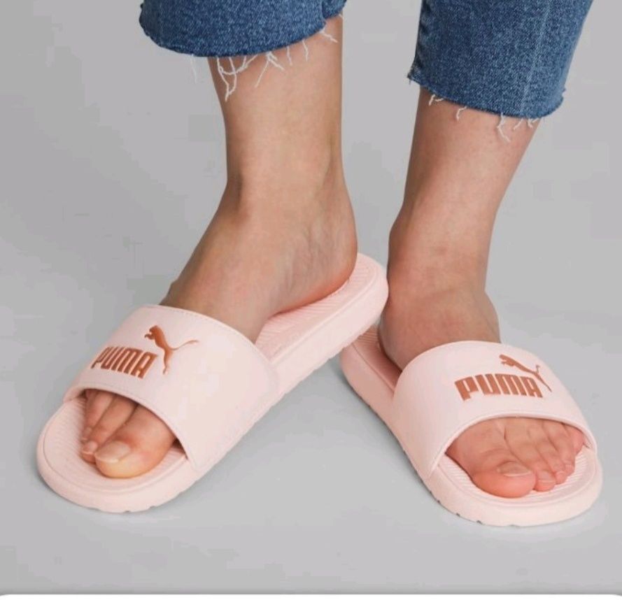 Жіночі шльопанці Puma