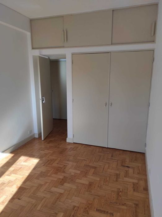 Olivais Sul , Simpático T2, disponível a partir de outubro 2025.