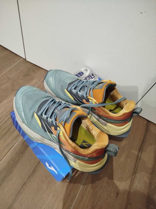 Vendo sapatilhas trail mulher, usadas 1 vez