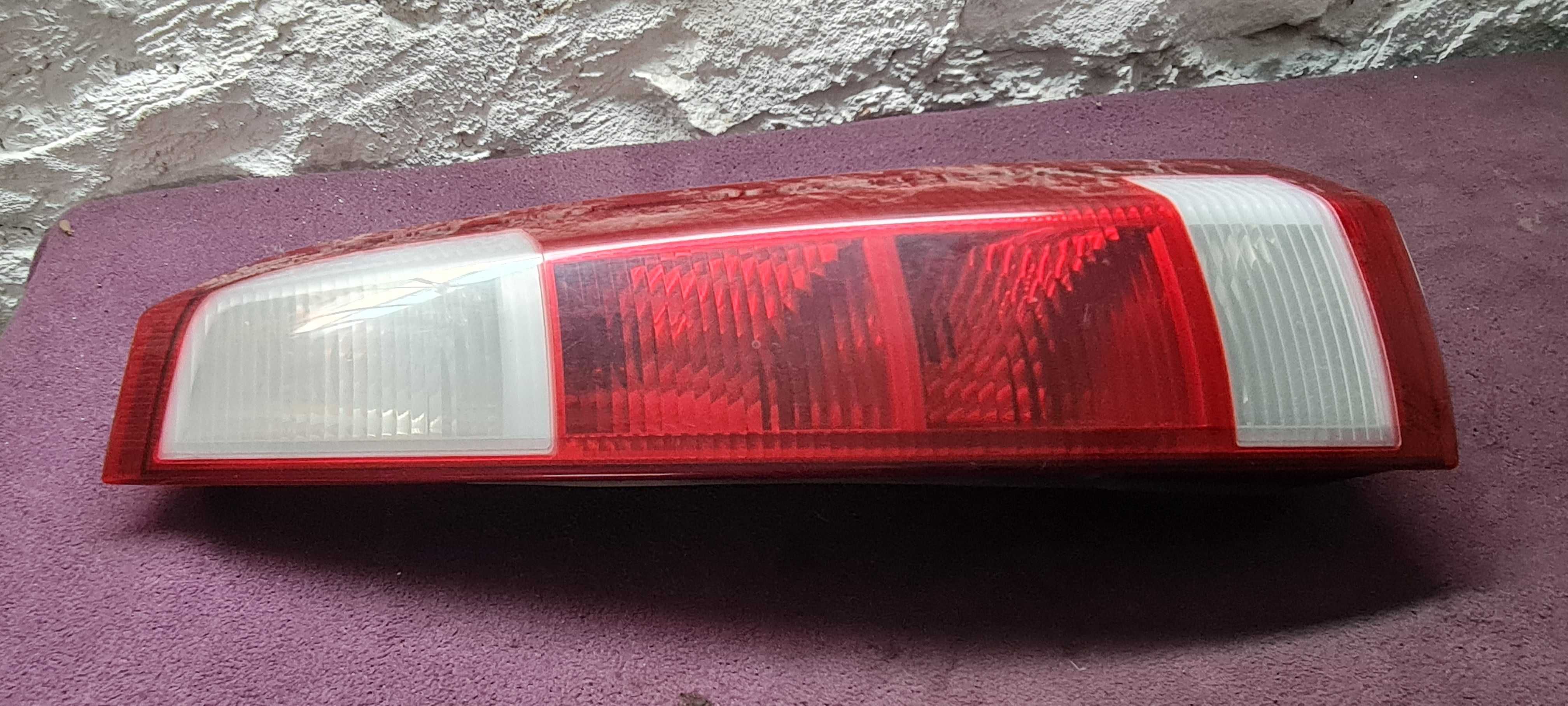 Lampy tył do opel meriva 2004 rok cena za komplet