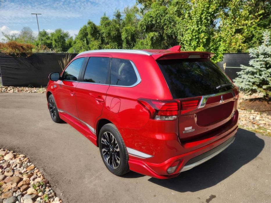 Mitsubishi Outlander Hybrid GT S-AWC      2018