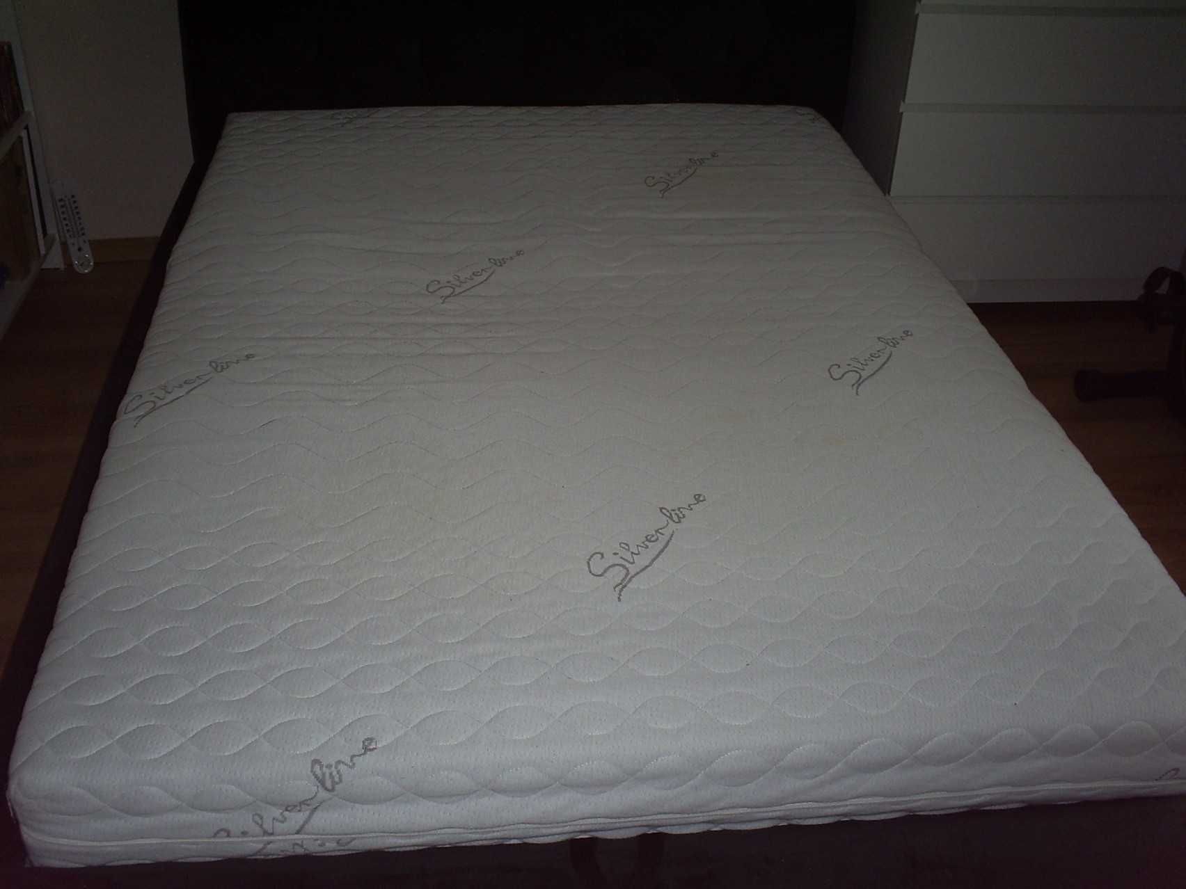 Materac sprężynowy Jysk 140x200x20