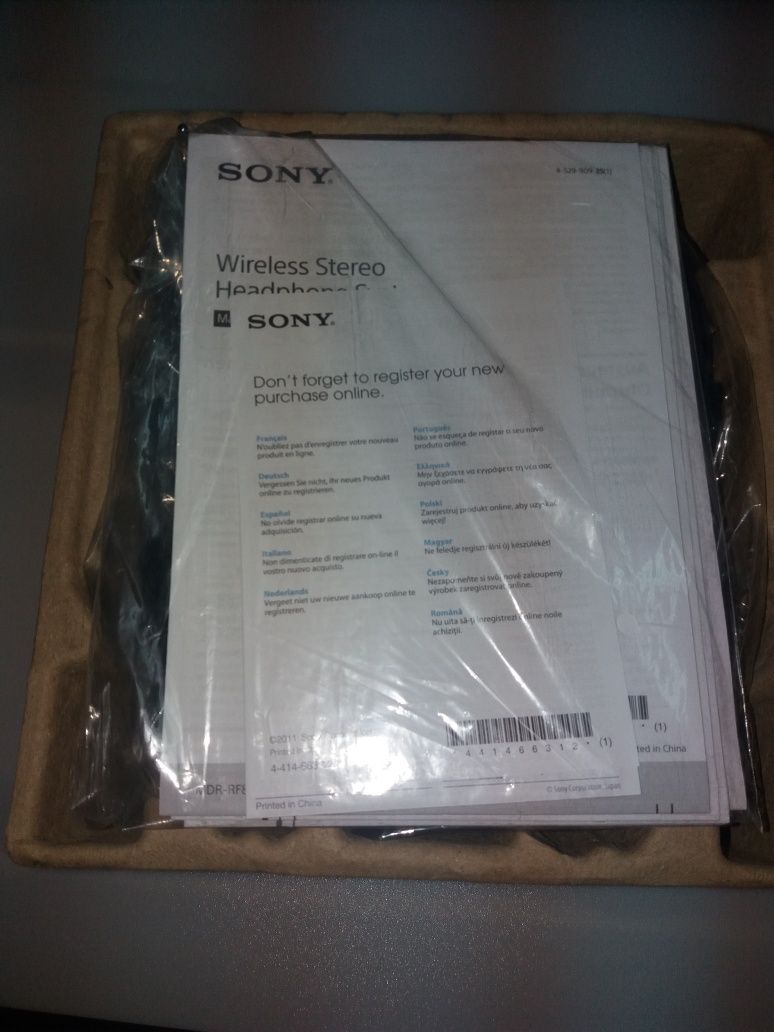 Auscultadores Wireless SONY MDRRF811RK (On Ear - Preto)