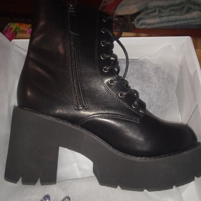 Ботильйони з товстим каблуком