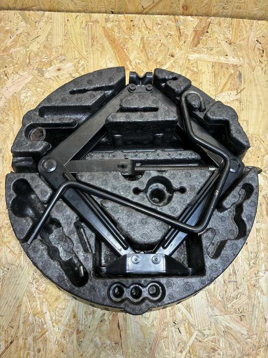 wkład w koło zapasowe styropian lewarek opel astra H 3 III