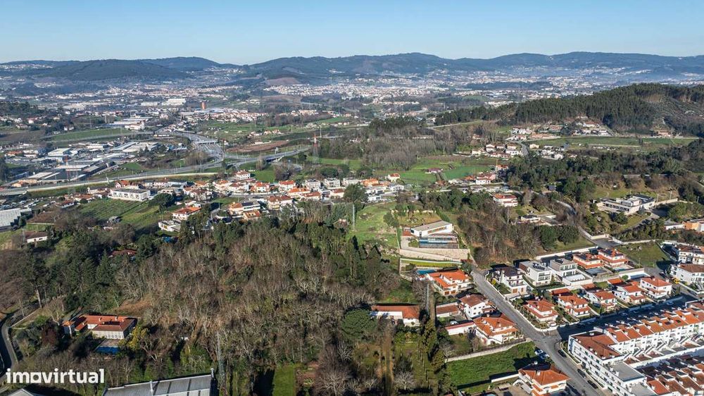 Terreno com projecto aprovado