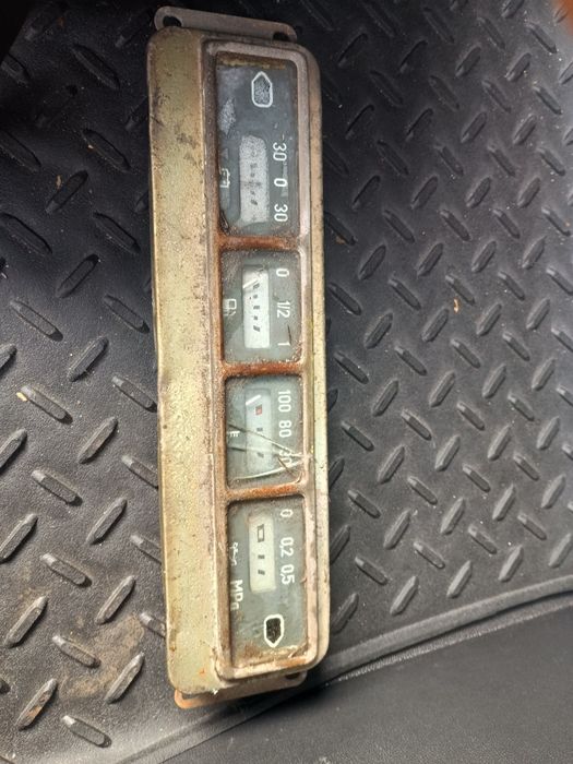 Stare zegary deska rozdzielcza nyska żuk watszawa