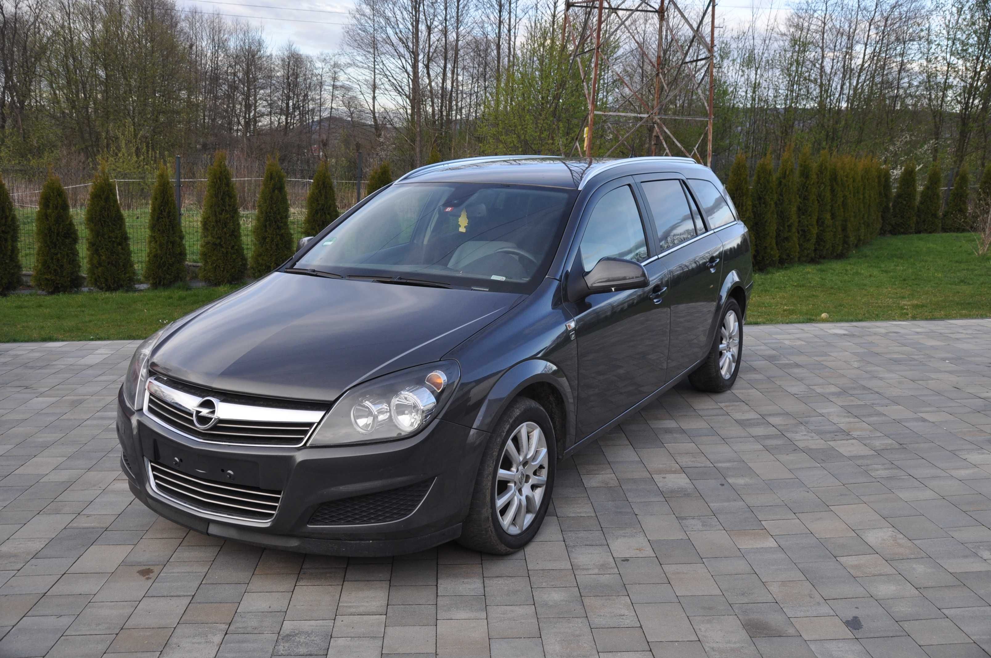 Opel Astra Kombi 1.6 Benzyna, Bogata wersja 111 EDITION