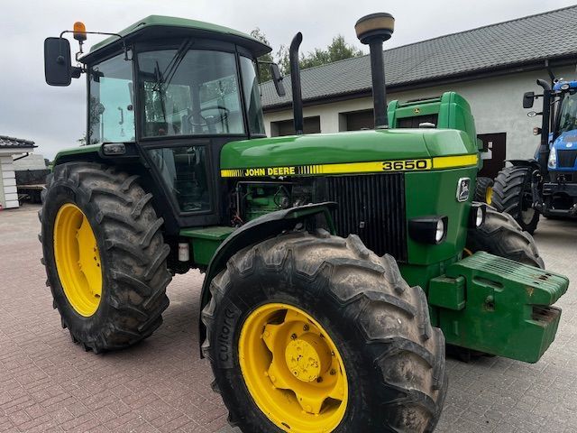 John Deere 3650  John Deere 3650