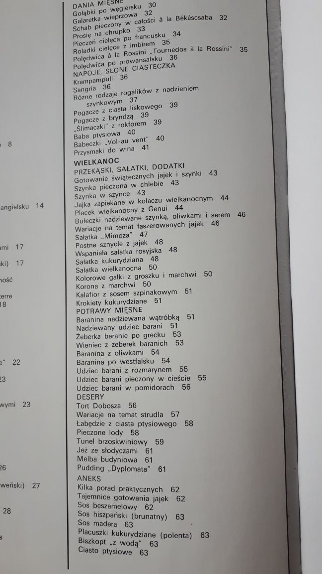 Książka Potrawy śwìąteczne 99 przepisów. M. Lajos, K. Hemzö. Nowa