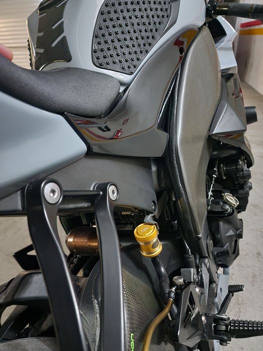 Kawasaki ZX10R 2008