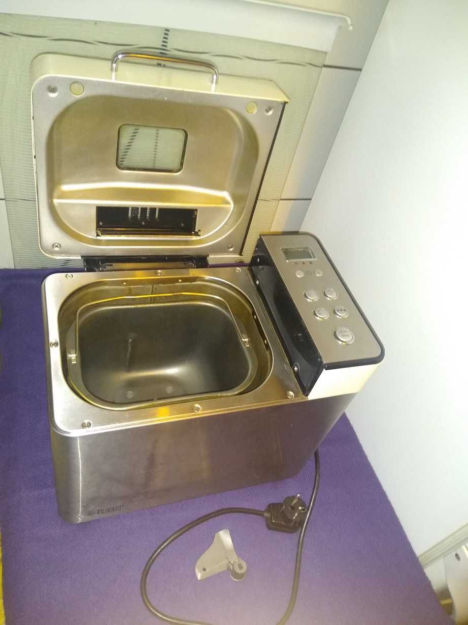 Wypiekacz do chleba Russell Hobbs 22720
