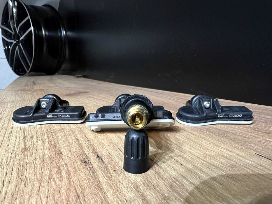 Czujniki ciśnienia opon powietrza Hyundai^ KIA^ Nowe^ TPMS 52933-B2100