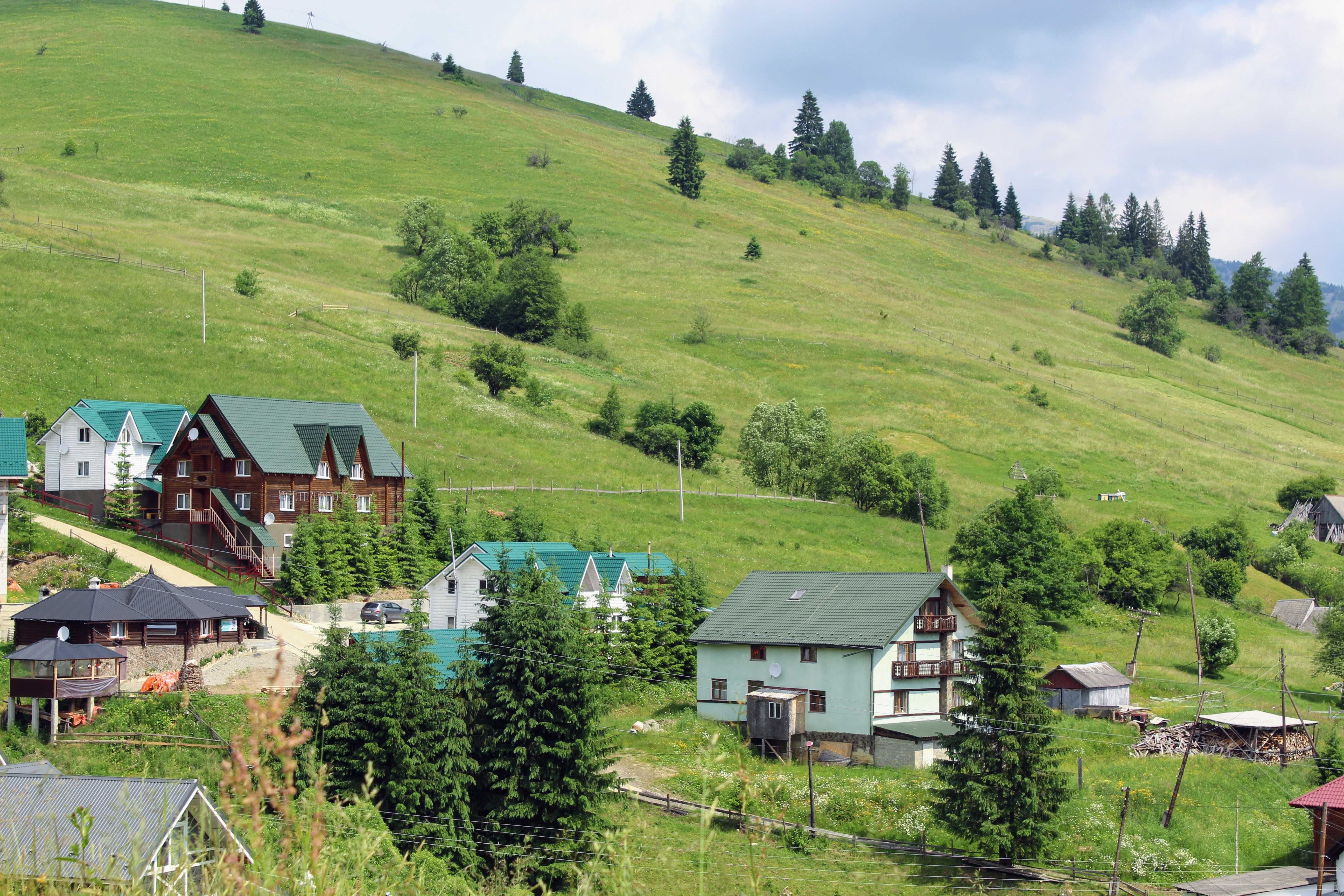 Продається туристичний комплекс в Яблуниці. Район Буковеля