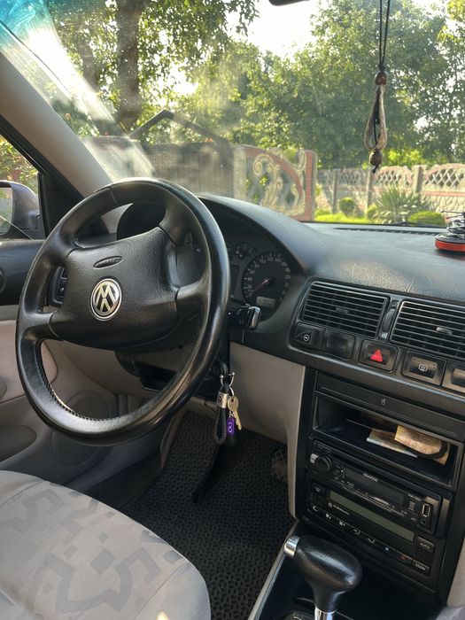 Volkswagen Golf 4
