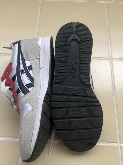 Dois pares de Sapatilhas asics