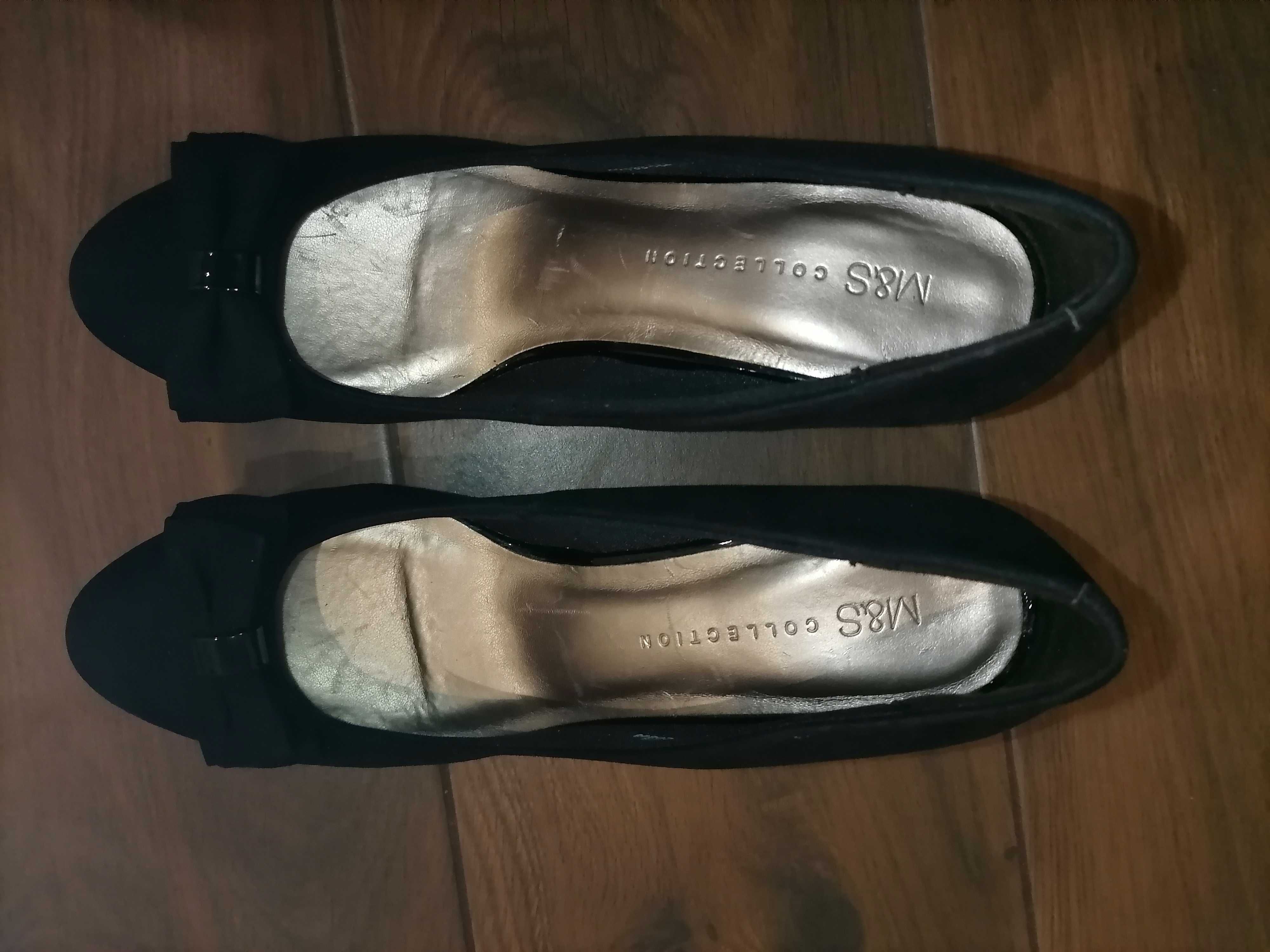 Buty czarne z kokardką M&S