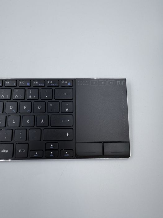 bezprzewodowa klawiatura multimedialna 2.4G & Bluetooth z touchpadem