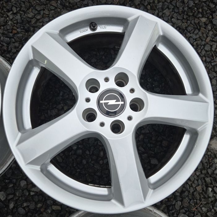 5 105 R16 Opel Astra J Chevrolet