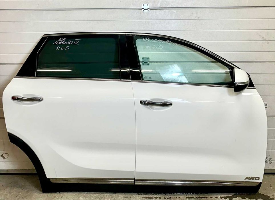 Двери Kia Sorento 3 III передние задние правые левые разборка