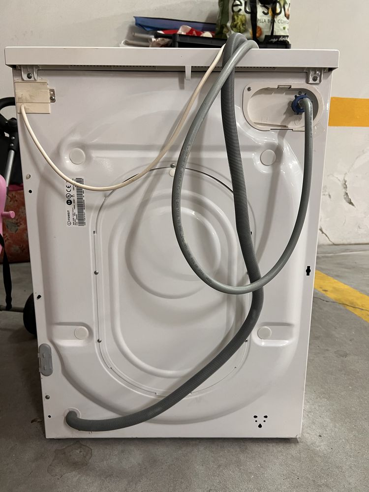 Vendo Máquina de Lavar Indesit A++ // 7 kg, Water Balance Plus