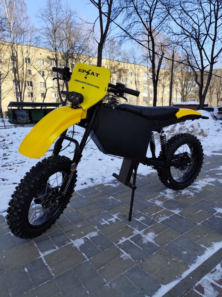 Повнопривідний електробайк Enduro
