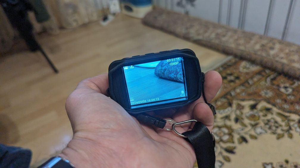 Бінокль нічного бачення, Mini digital NV binokulars Zimoce NV1180