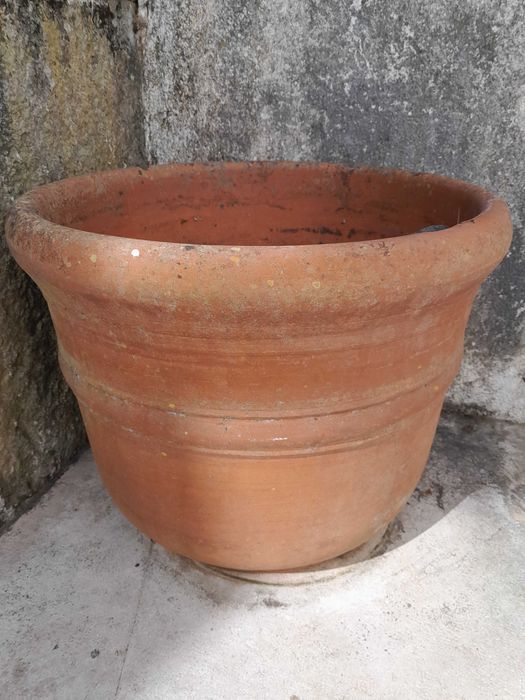 Vaso de terracota, de grande dimensão